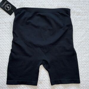 Enerful Maternity high waisted shorts